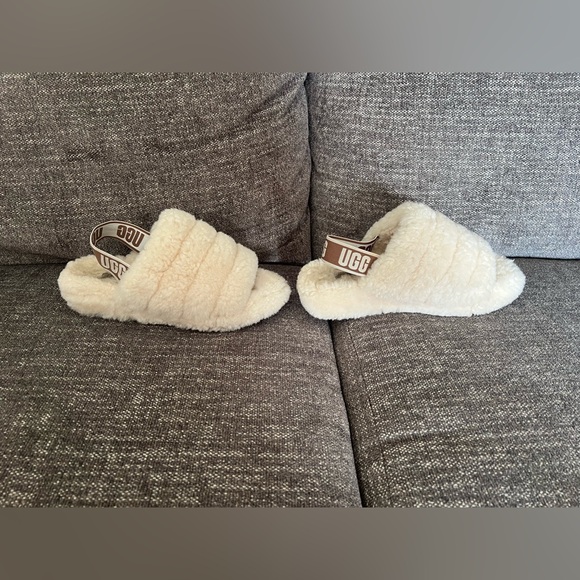 UGG Women’s Fluff Yeah Slides - Picture 4 of 8